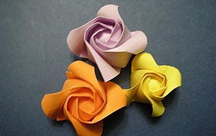 简单四瓣威廉希尔中国官网
玫瑰花的手工折法教程教你制作出漂亮玫瑰花