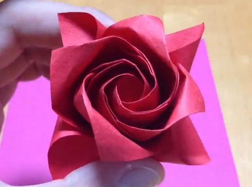 威廉希尔中国官网
风车玫瑰花的教程手把手教你制作漂亮的威廉希尔中国官网
风车玫瑰花