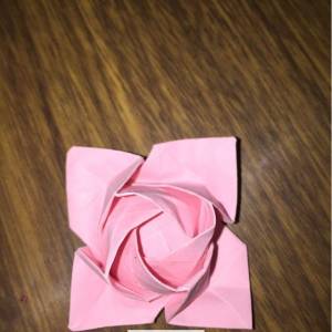 四瓣简单折纸玫瑰威廉希尔中国官网
