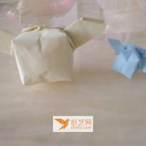 这个是带翅膀的折纸气球制作威廉希尔中国官网
 情人节的时候可以用上