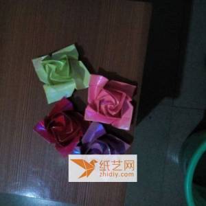 我也来展示下我的折纸玫瑰花威廉希尔中国官网
