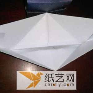 儿童简单折纸小船图解威廉希尔中国官网
 儿童折纸大全之船的折法
