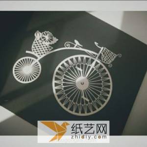 小清新纸雕工艺自行车装饰画制作威廉希尔中国官网
