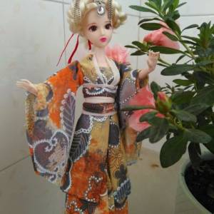 亲手DIY的布艺古装洋娃娃衣服制作威廉希尔中国官网
