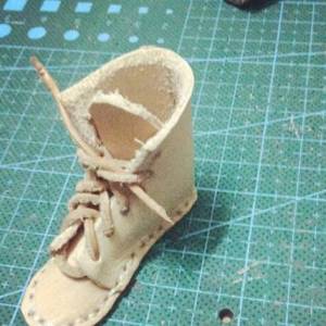 自己动手制作的迷你皮靴挂件的方法威廉希尔中国官网
图解