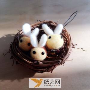 羊毛毡小兔子的手工图解教程 可爱羊毛毡小动物制作