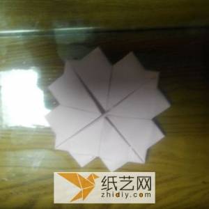 简单的折纸四叶草威廉希尔中国官网
 如何用威廉希尔公司官网
制作可爱的四叶草