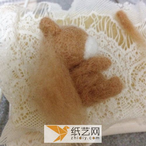 简单的羊毛毡柴犬威廉希尔中国官网
 第14步