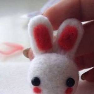 使用羊毛毡制作小兔子的简单图解威廉希尔中国官网
