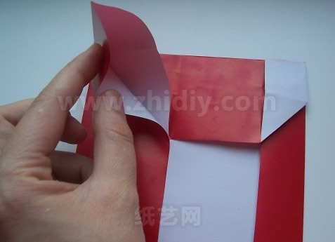 折纸圣诞老人制作威廉希尔中国官网
制作过程中的第十步
