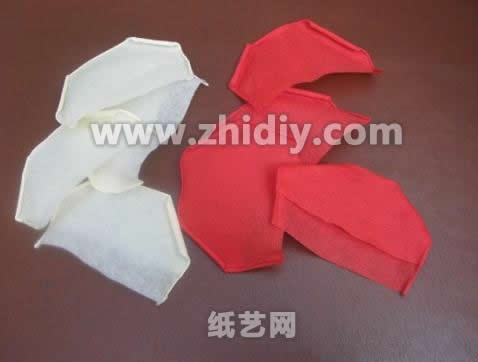 餐巾纸纸玫瑰威廉希尔公司官网
制作威廉希尔中国官网
制作过程中的第五步