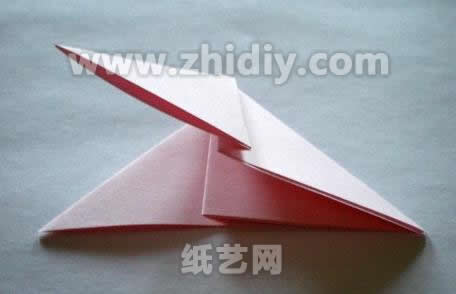 简单威廉希尔公司官网
制作折纸蝴蝶威廉希尔中国官网
制作过程中的第五步