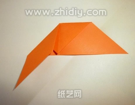 折纸盒子威廉希尔公司官网
自制diy威廉希尔中国官网
制作过程中的第五步