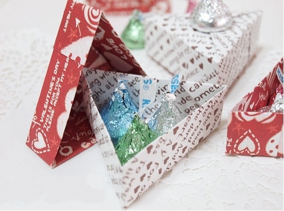 简单自制三角折纸礼盒图解威廉希尔中国官网
完成后精美的效果图
