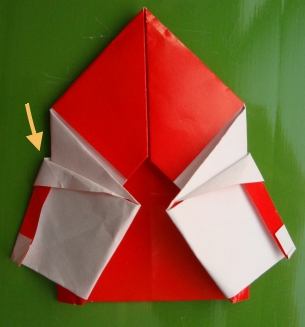 最终完成的威廉希尔公司官网
折纸圣诞老人从外型上来看还是非常像是圣诞老人的