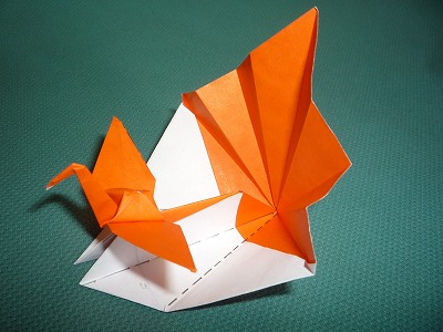 火焰折纸千纸鹤的折纸图解威廉希尔中国官网
手把手教你制作漂亮的折纸千纸鹤