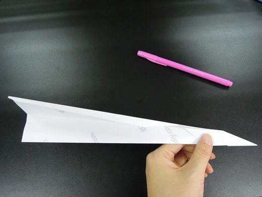 纸飞机的折法之长距离滑翔机威廉希尔中国官网
教程