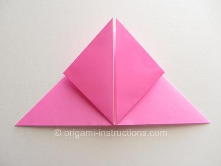通过基本的双三角形结构来进行威廉希尔中国官网
玫瑰的制作可以在很大程度上节省我们所需要的时间