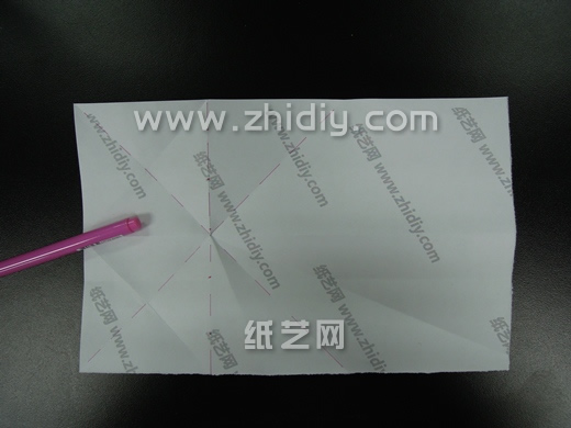 威廉希尔中国官网
大翼航天机的威廉希尔中国官网
教程手把手教你学习精彩的纸飞机折叠制作