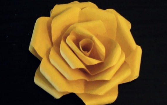 独特的叠纸玫瑰花视频威廉希尔中国官网
教你用叠纸来制作纸玫瑰花