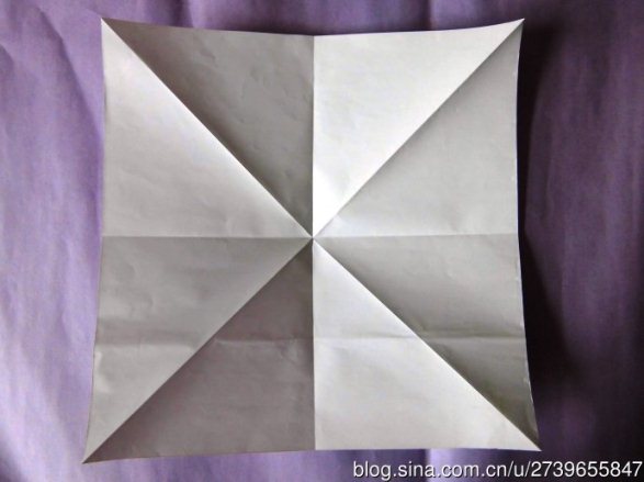 折纸小篮子的图解制作威廉希尔中国官网
教你制作出漂亮的折纸小篮子来