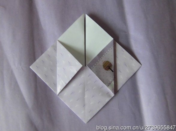 折纸小篮子的图解制作威廉希尔中国官网
手把手教你制作出真实感很强的折纸篮子