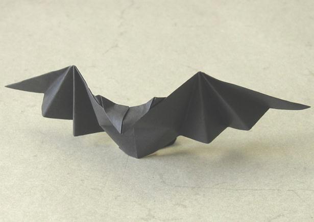 万圣节简单折纸蝙蝠的折纸视频威廉希尔中国官网
手把手教你制作折纸蝙蝠