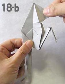 威廉希尔公司官网
折纸幽灵的基本折法威廉希尔中国官网
告诉你如何制作出漂亮的折纸幽灵