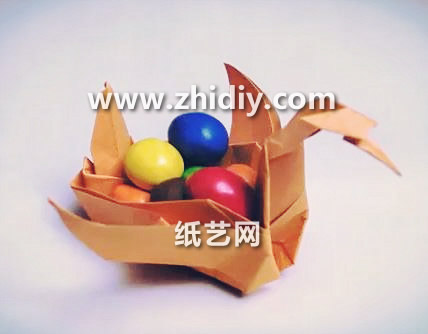 折纸天鹅盒子的折法视频威廉希尔中国官网
手把手教你制作漂亮的威廉希尔公司官网
折纸构型