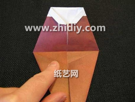 学习折纸圣诞老人的折纸威廉希尔中国官网
制作就是可以让你将最真实的折纸圣诞老人通过折纸进行展示