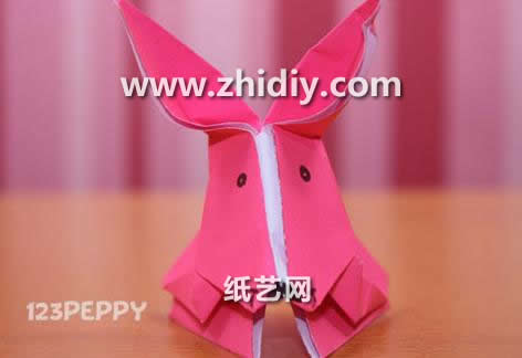 折纸小兔子的折法威廉希尔中国官网
手把手教你制作儿童折纸小兔子