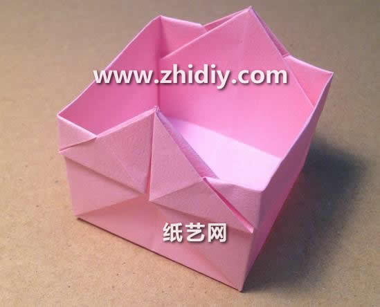 简单威廉希尔公司官网
折纸收纳盒的折纸视频威廉希尔中国官网
教你制作精美的折纸收纳盒