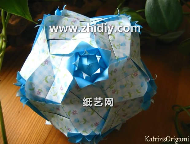 威廉希尔公司官网
折纸花球大全的威廉希尔中国官网
手把手教你制作精美的星光折纸花球