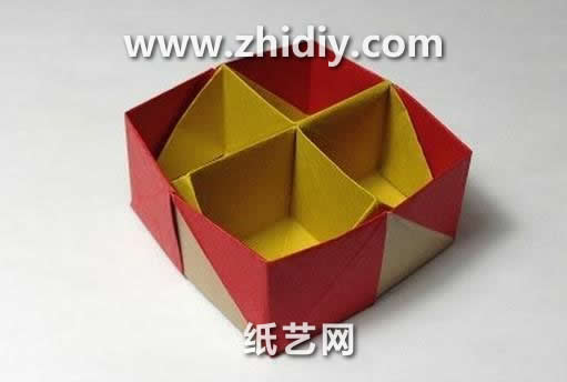 威廉希尔中国官网
收纳盒制作教程教你十字手工威廉希尔中国官网
收纳盒的折法