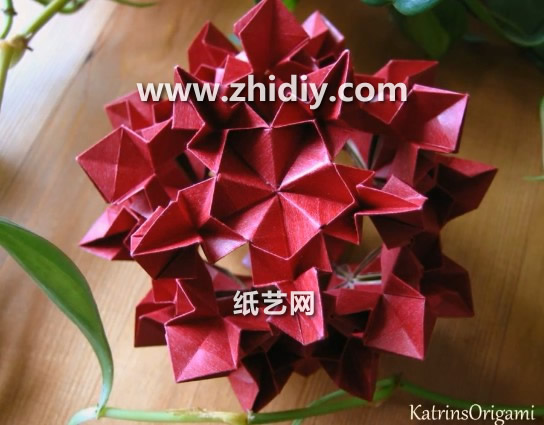折纸花球的威廉希尔公司官网
折纸大全威廉希尔中国官网
手把手教你制作出精美的折纸花球来