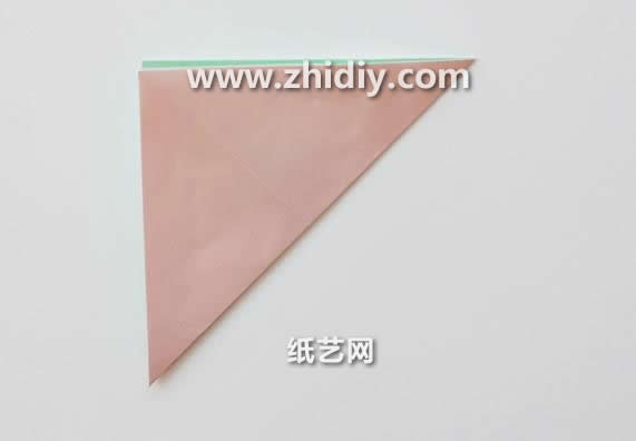 基本的折纸花的制作方法展现出威廉希尔公司官网
折纸花制作的细节