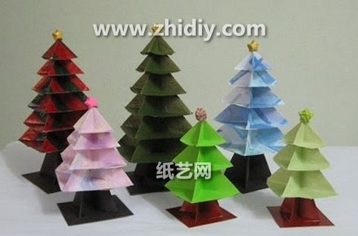 圣诞节手工威廉希尔中国官网
圣诞树的折法教程教你制作出漂亮的组合威廉希尔中国官网
圣诞树