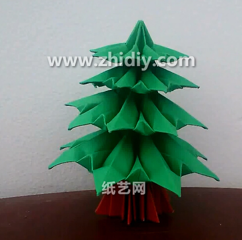 圣诞节圣诞树的折纸威廉希尔中国官网
手把手教你学习如何制作折纸圣诞树