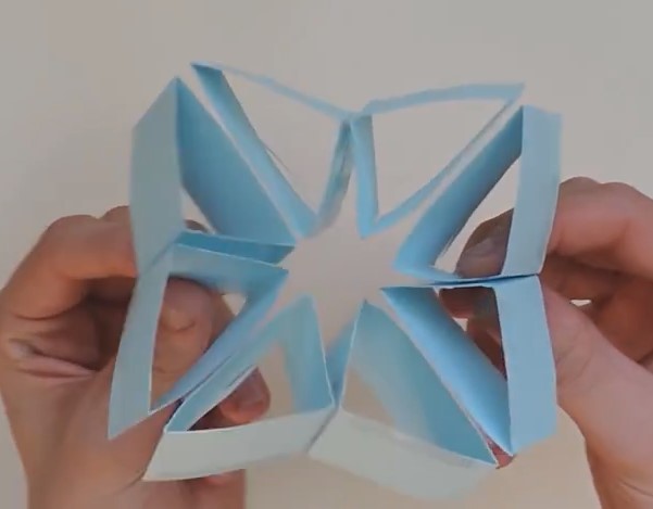 儿童折纸玩具魔术变形折纸威廉希尔公司官网
制作威廉希尔中国官网

