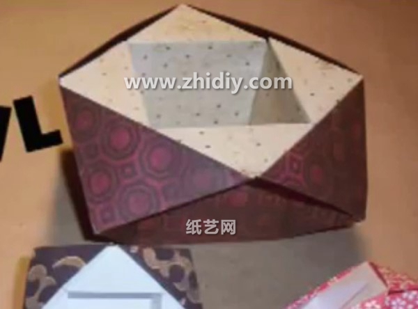 威廉希尔公司官网
折纸盒子的折法视频威廉希尔中国官网
教你学习如何制作几何折纸盒子