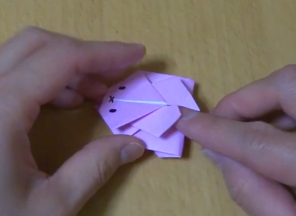 儿童折纸会跳的小兔子的折法视频威廉希尔中国官网
教你学习如何制作会跳的小兔子