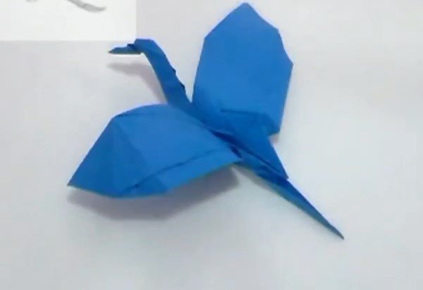 威廉希尔公司官网
折纸飞鹤的折法制作威廉希尔中国官网
手把手教你学习如何制作立体折纸飞鹤