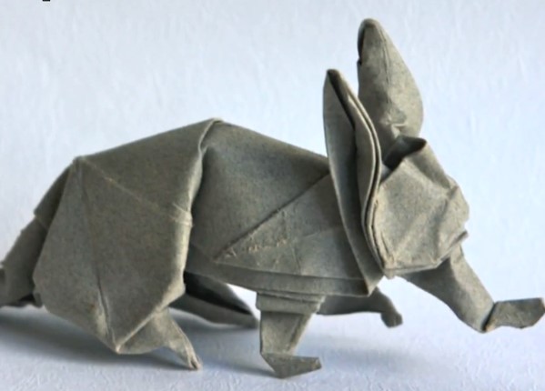 威廉希尔公司官网
折纸土豚的折法制作威廉希尔中国官网
教会你如何折叠土豚