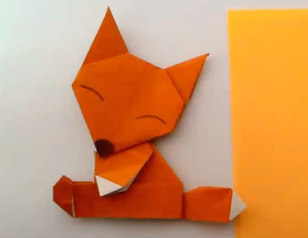 儿童威廉希尔公司官网
折纸小狐狸的折纸直走威廉希尔中国官网
教会你如何折叠出可爱的小狐狸