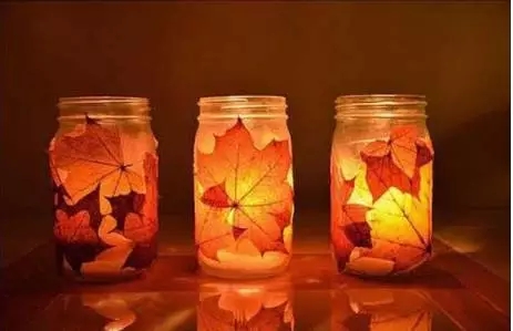 玻璃瓶和树叶搭配，给你一个浪漫的小夜灯！
