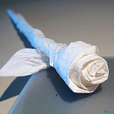 折纸玫瑰花的折法之餐巾纸制作简单折纸玫瑰花威廉希尔中国官网
