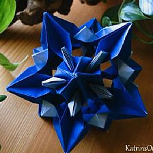 蓝色星空折纸花球灯笼制作方法威廉希尔公司官网
制作视频威廉希尔中国官网
