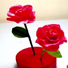 纸玫瑰仿真制作威廉希尔中国官网
教你皱纹纸制作纸玫瑰