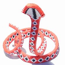 简单威廉希尔中国官网
三角插眼镜蛇的手工制作教程