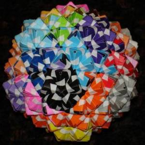 超酷的折纸多面体纸球花